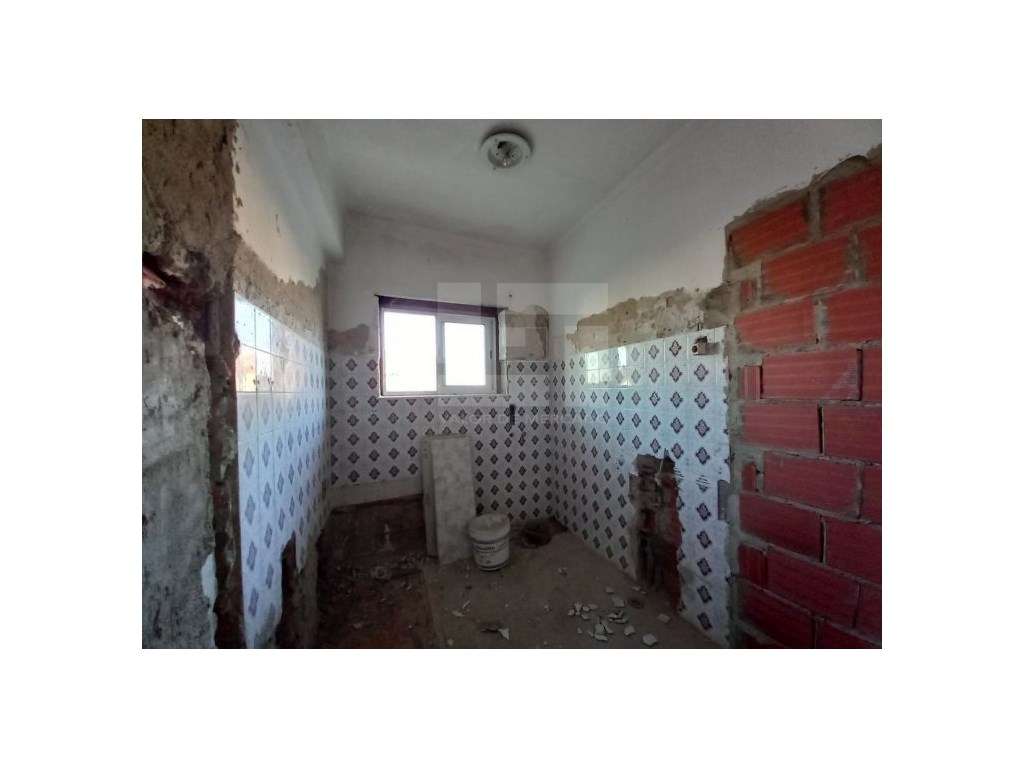 Apartamento T4 - Laranjeiro - Grande imagem: 4/12