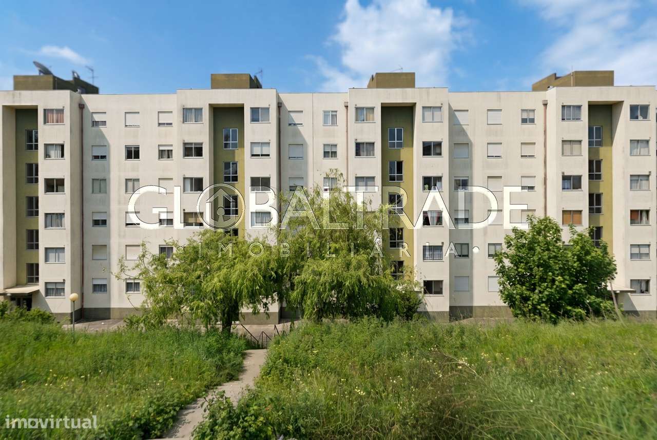 Apartamento T2 Equipado & Mobilado em Fânzeres-2
