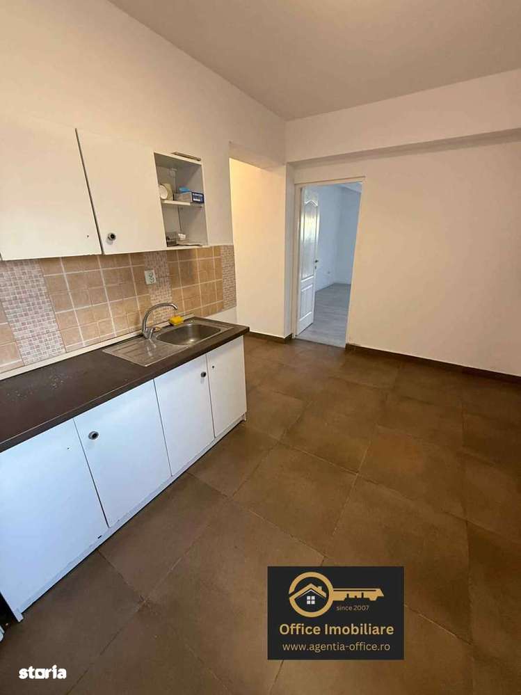 Zona Pietei Bloc Nou apartament 3 camere cu curte 60mp si 2 parcari - Imagine principală: 3/12