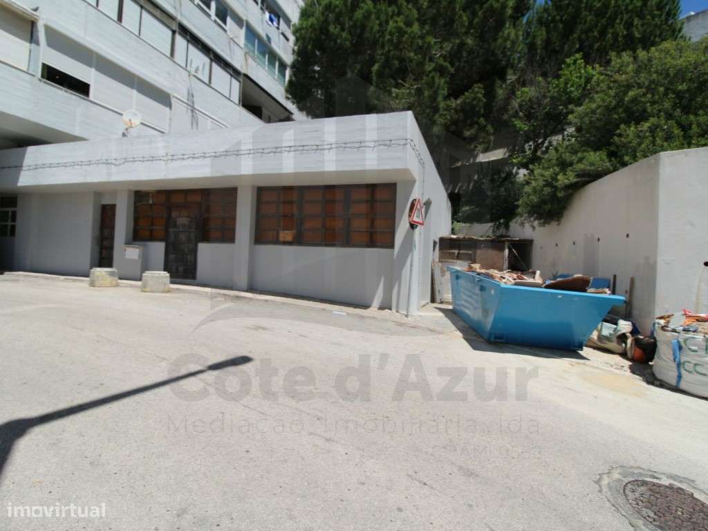 Loja em fase final de remodelações, Sesimbra - Grande imagem: 3/18