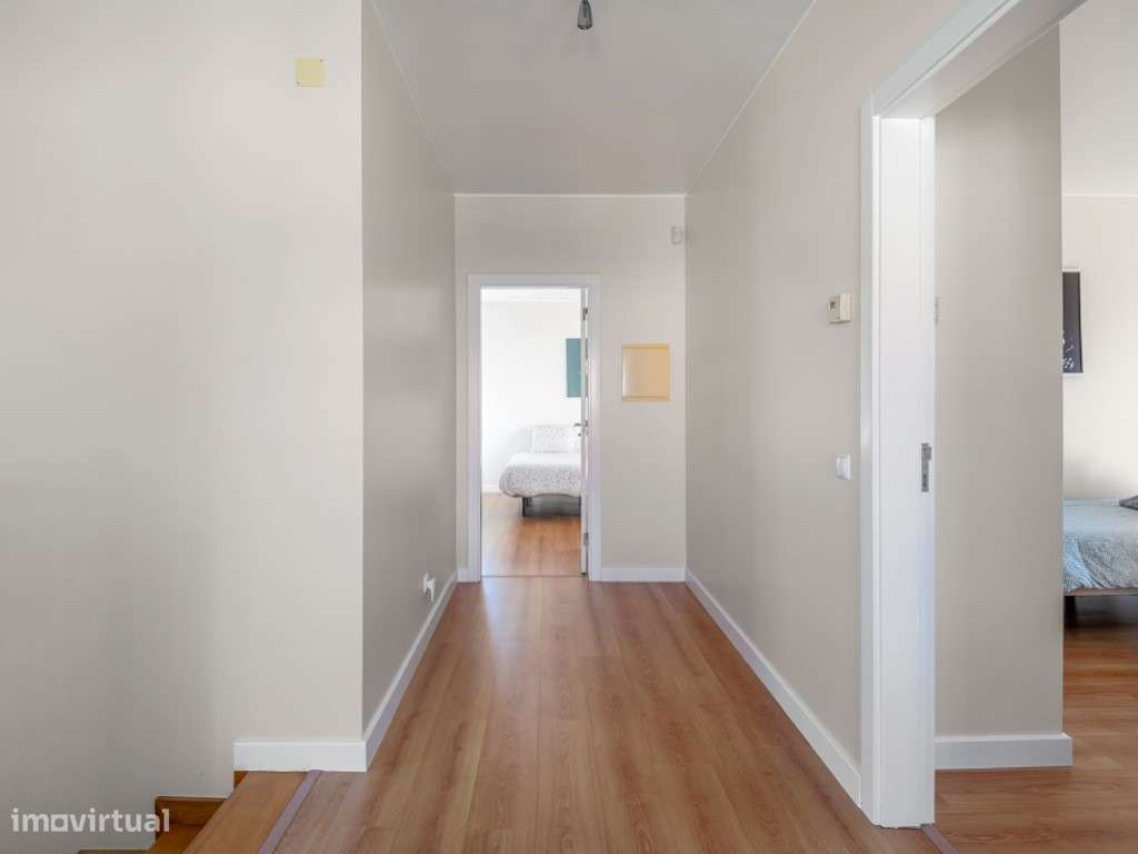 Moradia T3 com piscina, jardim, garagem e vista no Praia d'el Rey B...-24