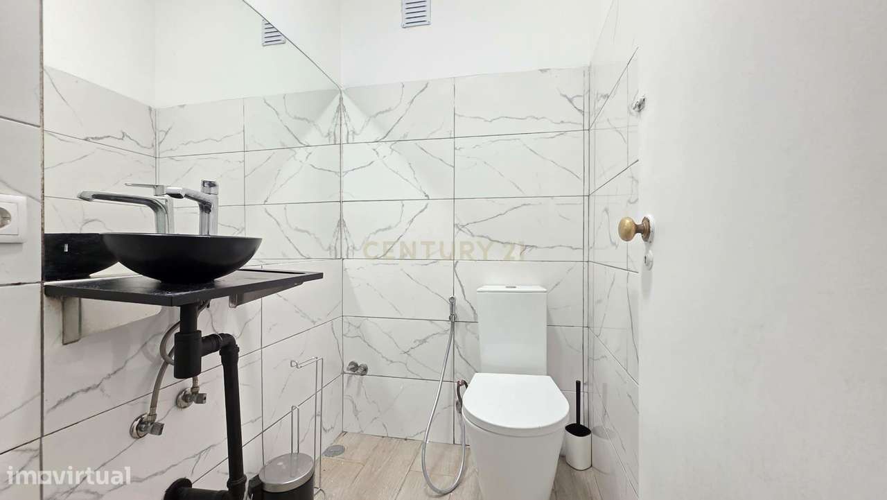 Apartamento T5 Duplex com Vista Panorâmica em Loures-8