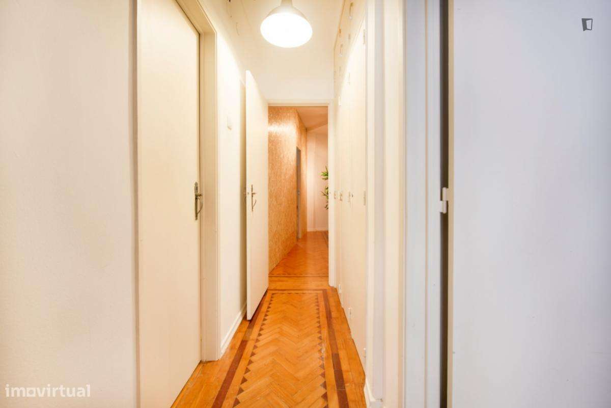 Quarto - localizado em Arroios Lisbon - Grande imagem: 1/7