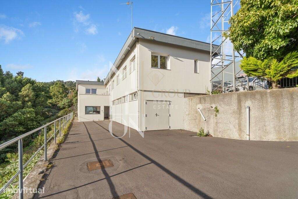 Oportunidade de Investimento Industrial - lote 7.290 m2 com 1.595 m2 d-58