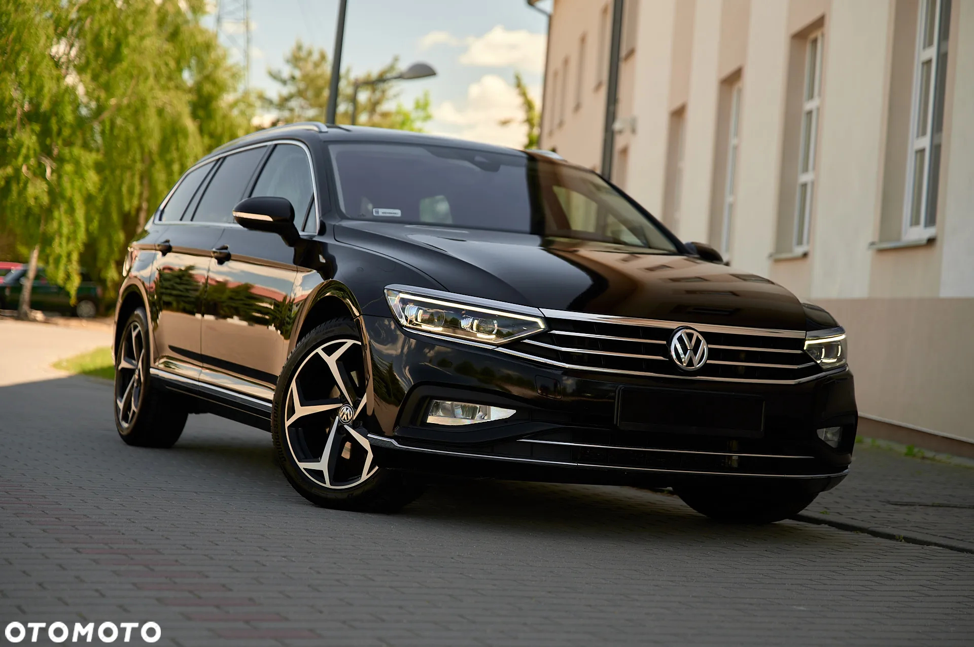 Volkswagen Passat 2.0 TDI Elegance DSG - 20