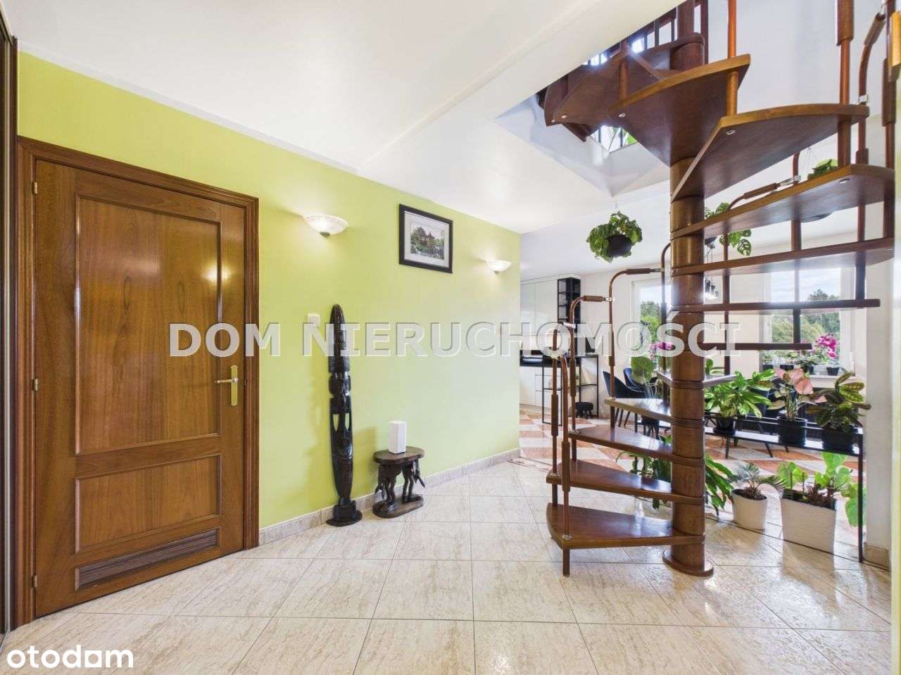 Dom pod Olsztynem z pięknym ogrodem!-15