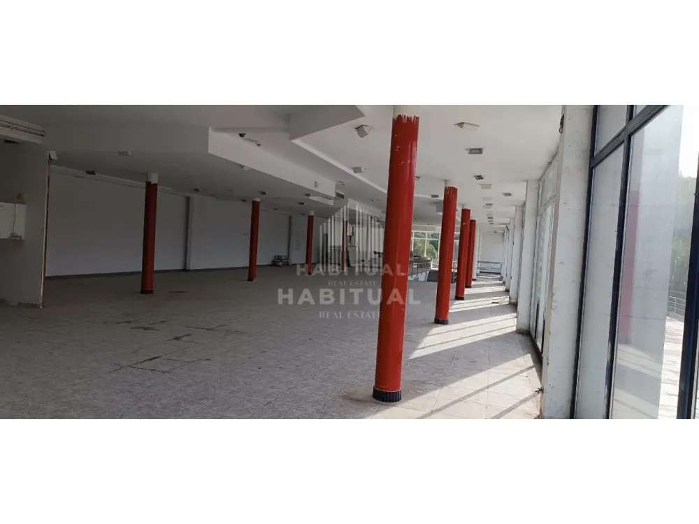 LOJA COM 880 M2 EM VILA NOVA DE ANHA - Grande imagem: 2/7