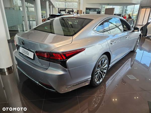 Lexus LS - 8