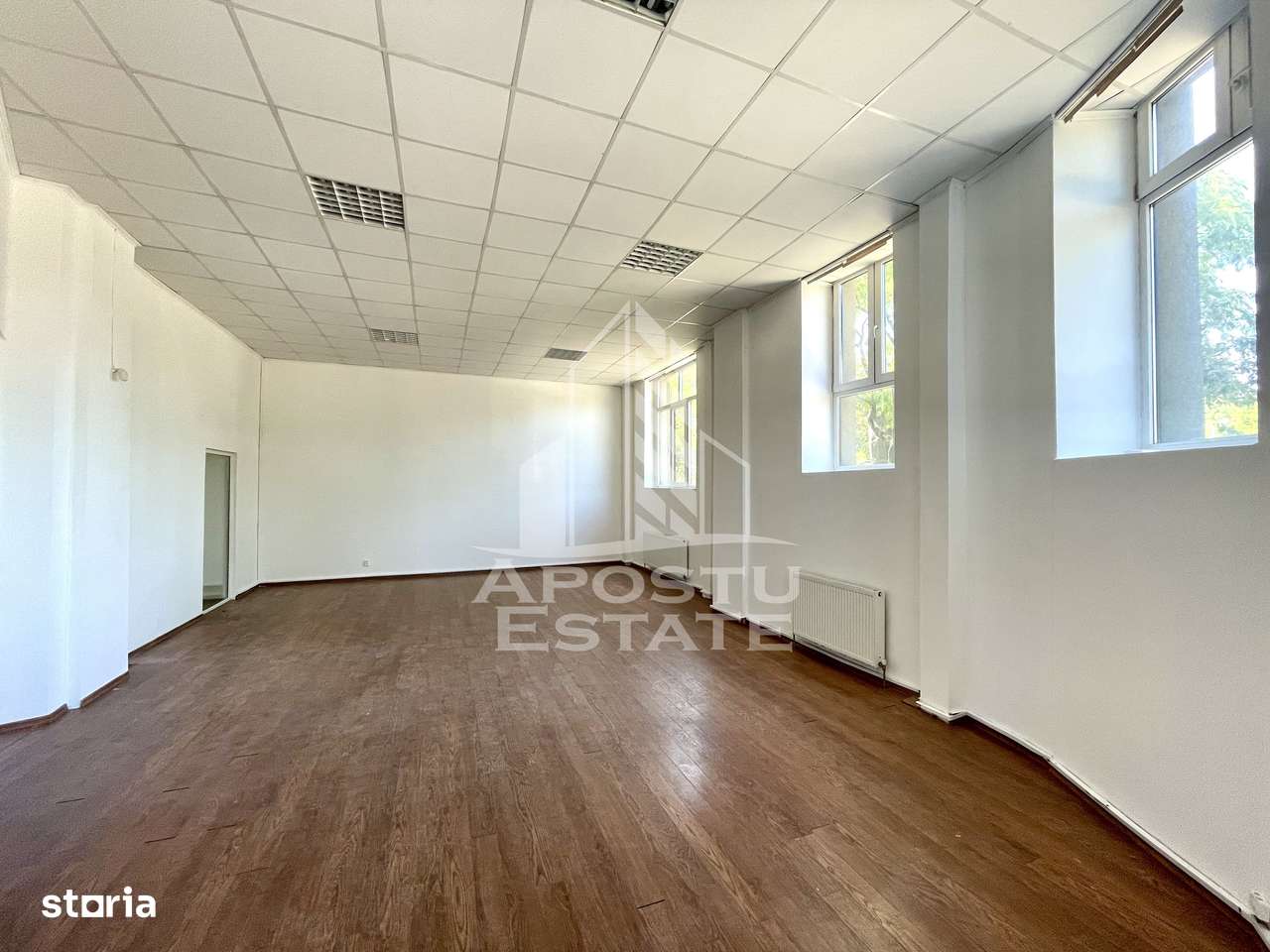 Spatiu comercial stradal, 222 mp, zona centrala Baile Neptun - Imagine principală: 2/14