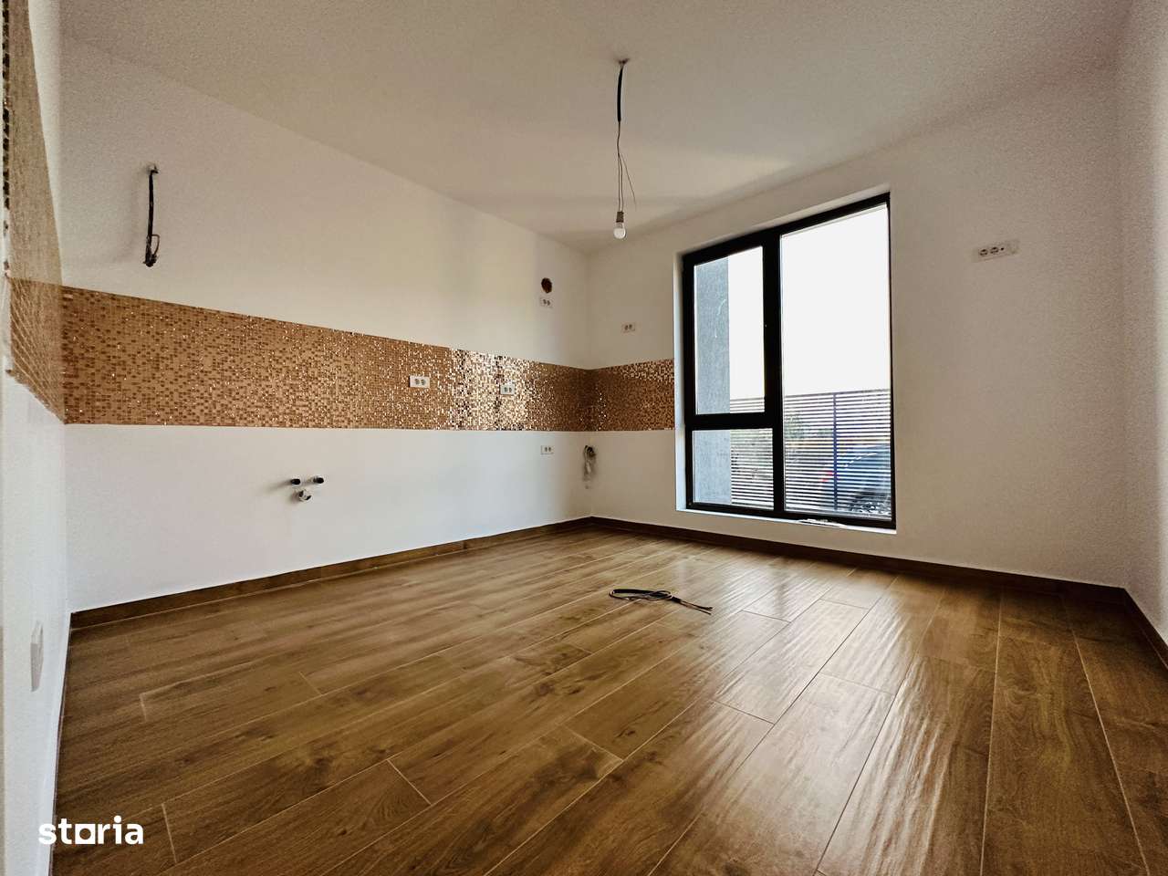 Casă de vânzare în Berceni – 5 camere, 350 mp, acces rapid la Bd.1 Mai-11