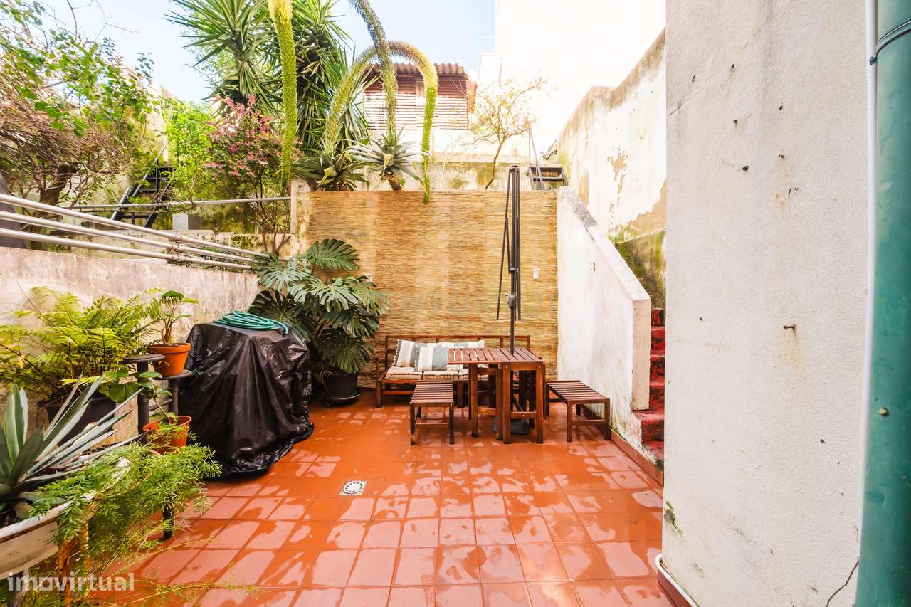 T2 com Amplo Terraço Privativo em Lisboa-30