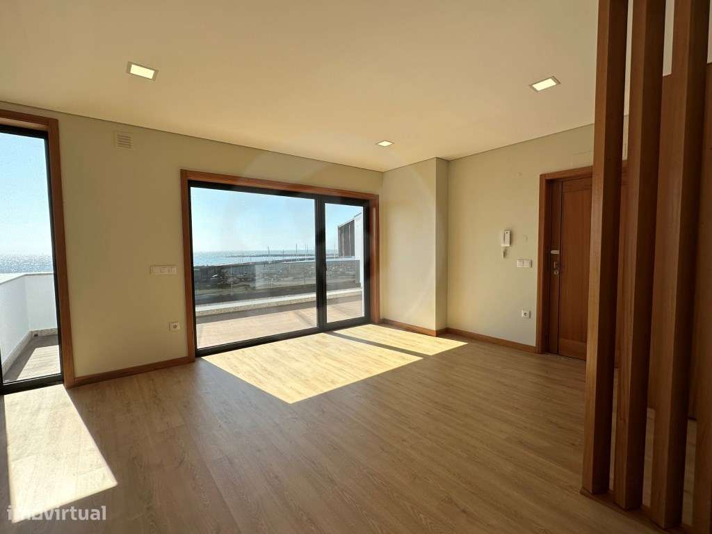 T2 NOVO no Último Piso em 1ª Linha de Mar c/ Terraço em Vila do Conde-2