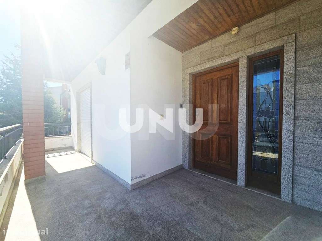 Moradia em Banda T5 - A 5 Minutos do Centro da Cidade de Viseu-31