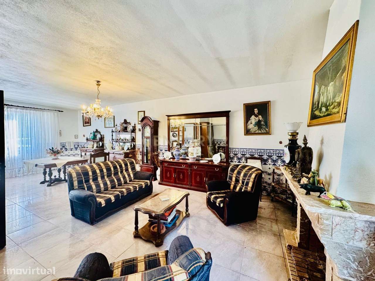 Moradia térrea com 149 m² de área bruta, implantada num lote de 496 m² - Grande imagem: 4/32