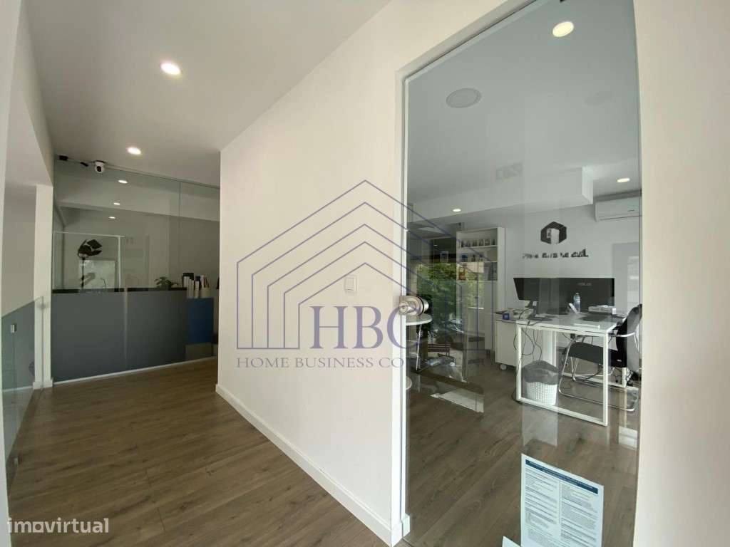 Espaço Comercial de Excelência | Ideal para Investimento ou Utiliza...-11