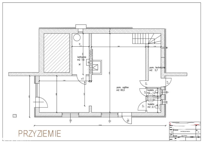 Dom z sześcioma apartamentami-17