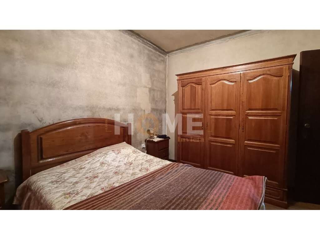 Moradia T2 para reabilitar com espaço exterior | Cabeceiras de Bast... - Grande imagem: 4/15