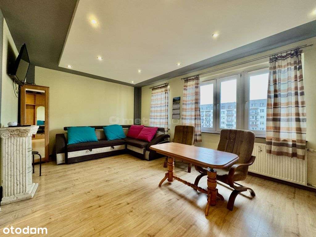 Kawalerka z potencjałem - świetna lokalizacja!-9