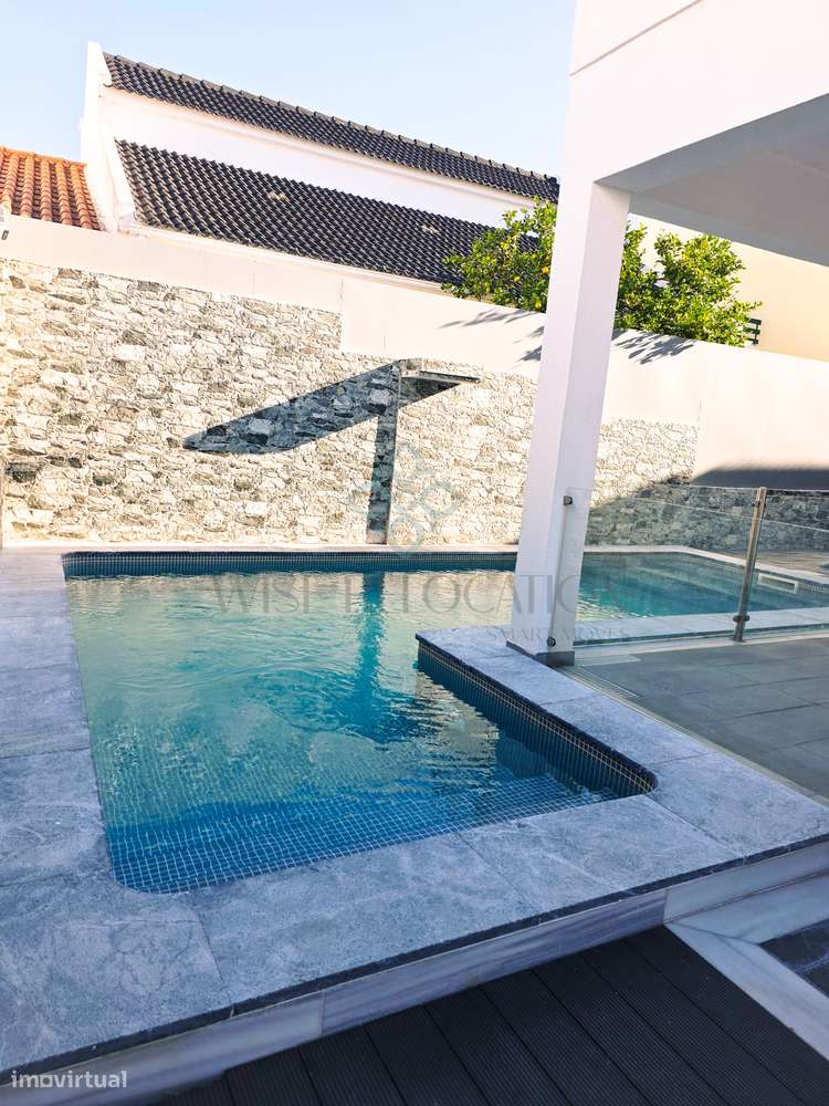 Oportunidade única - Moradia T4 em Belverde | Exclusividade e espaço-24