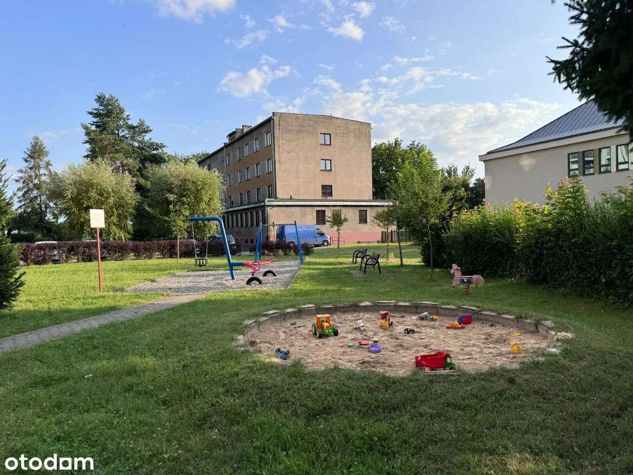 Przestronne 4-pokojowe mieszkanie w bloku - Pełny obrazek: 4/14