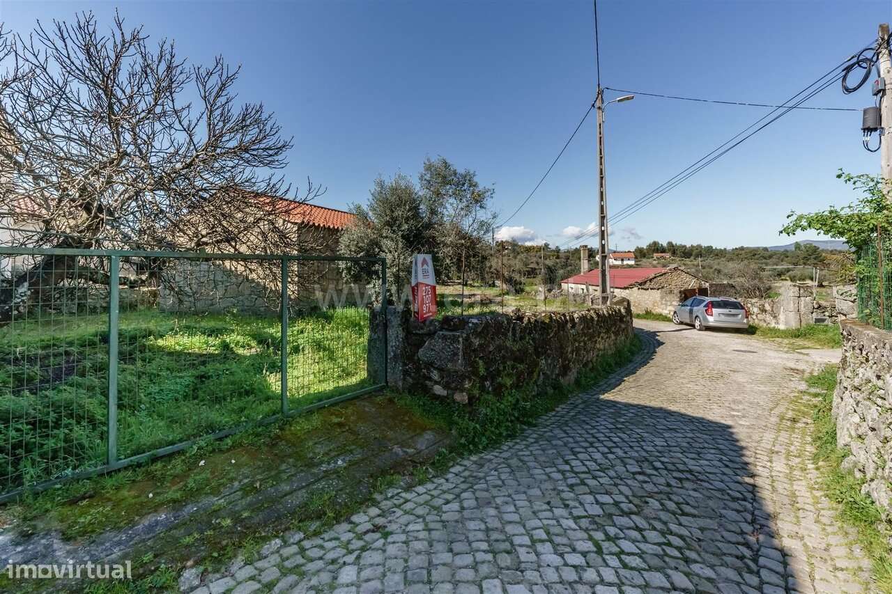 Terreno / Fundão, Martianas - Grande imagem: 2/20