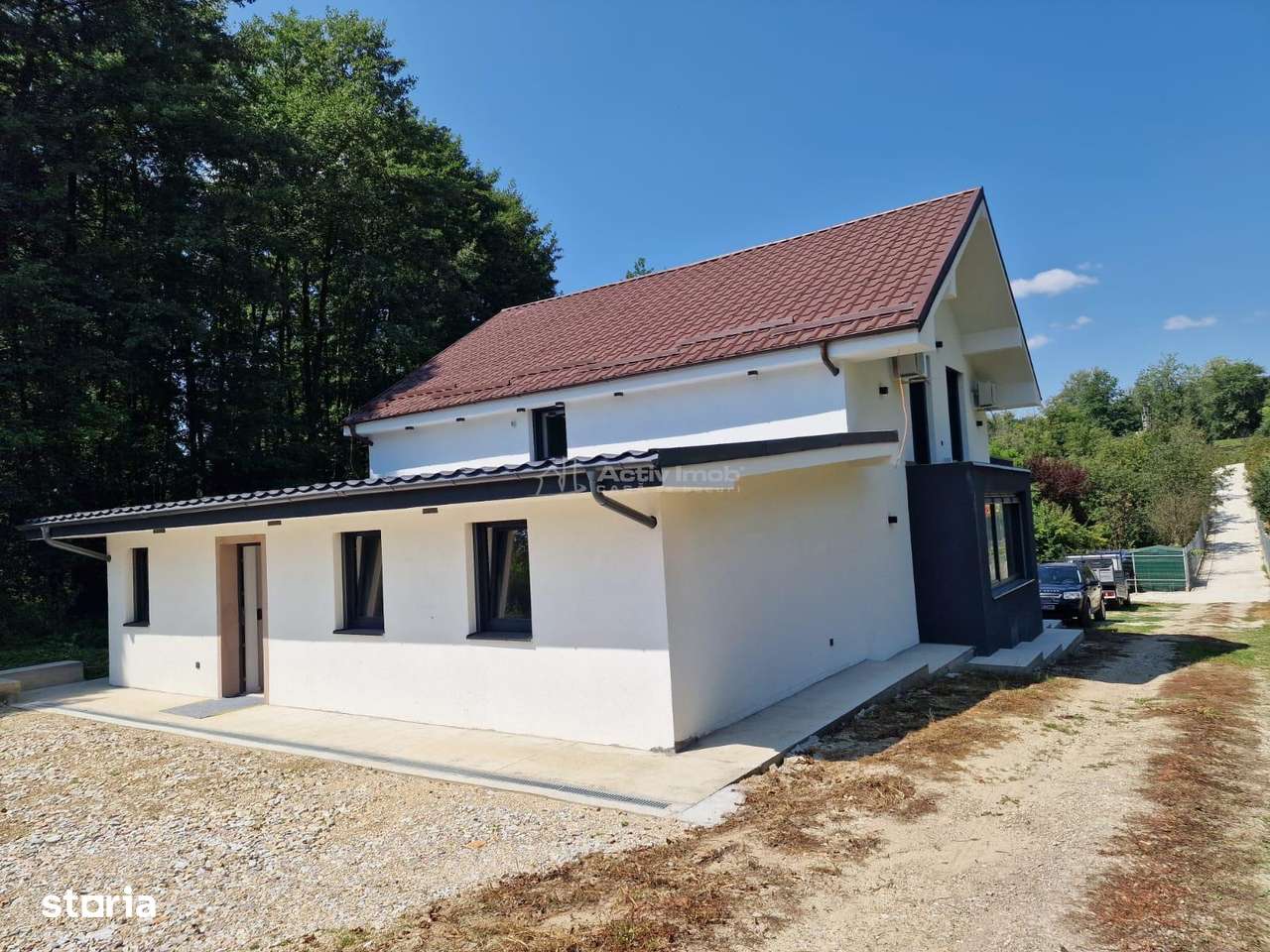 Resita, Vila noua, tot modern cu teren 1400 mp.C Caransebesului Km.4 - Imagine principală: 4/20