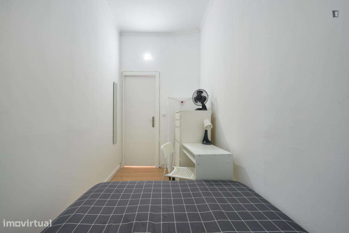Quarto - localizado em Entrecampos Lisbon - Grande imagem: 4/9
