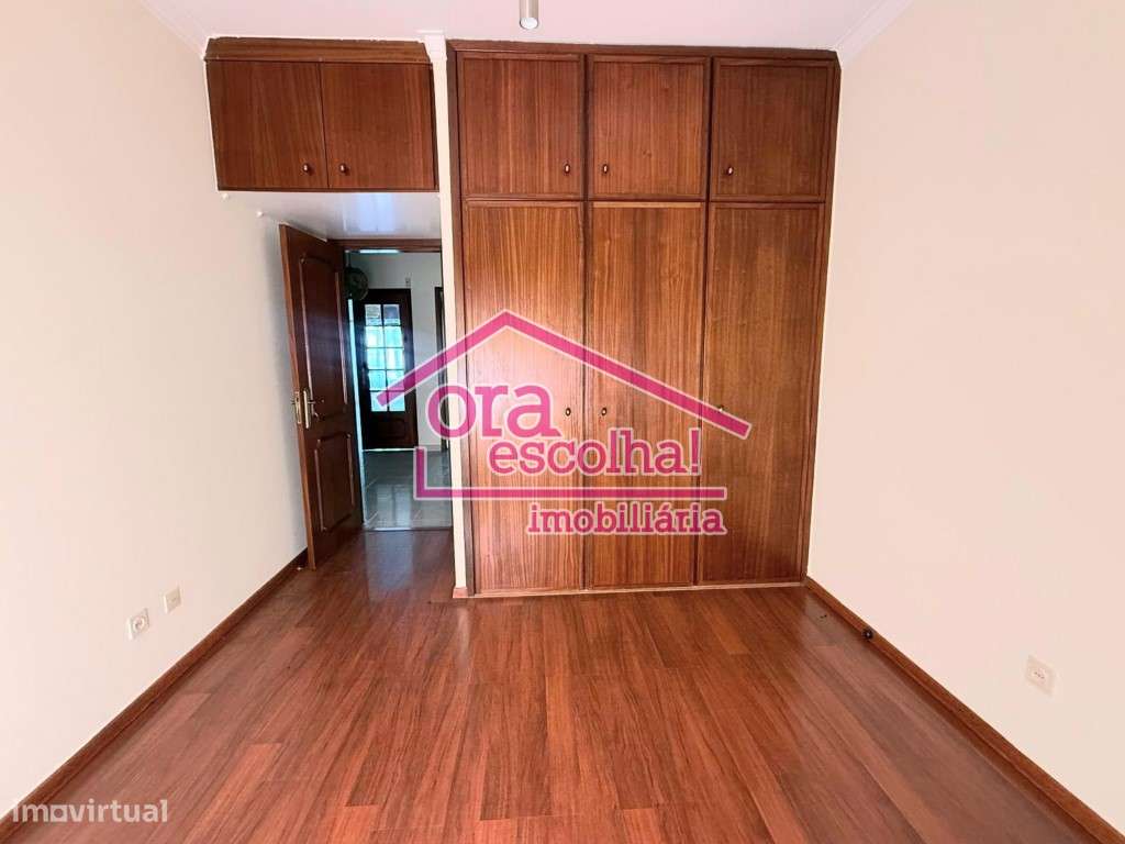 Apartamento T2 de 1994 com 84 m2, 2 WC's, Rés do chão alto no Fogue... - Grande imagem: 5/10