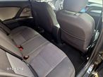 Toyota Avensis Touring Sports 1.6 D-4D Executive - 17