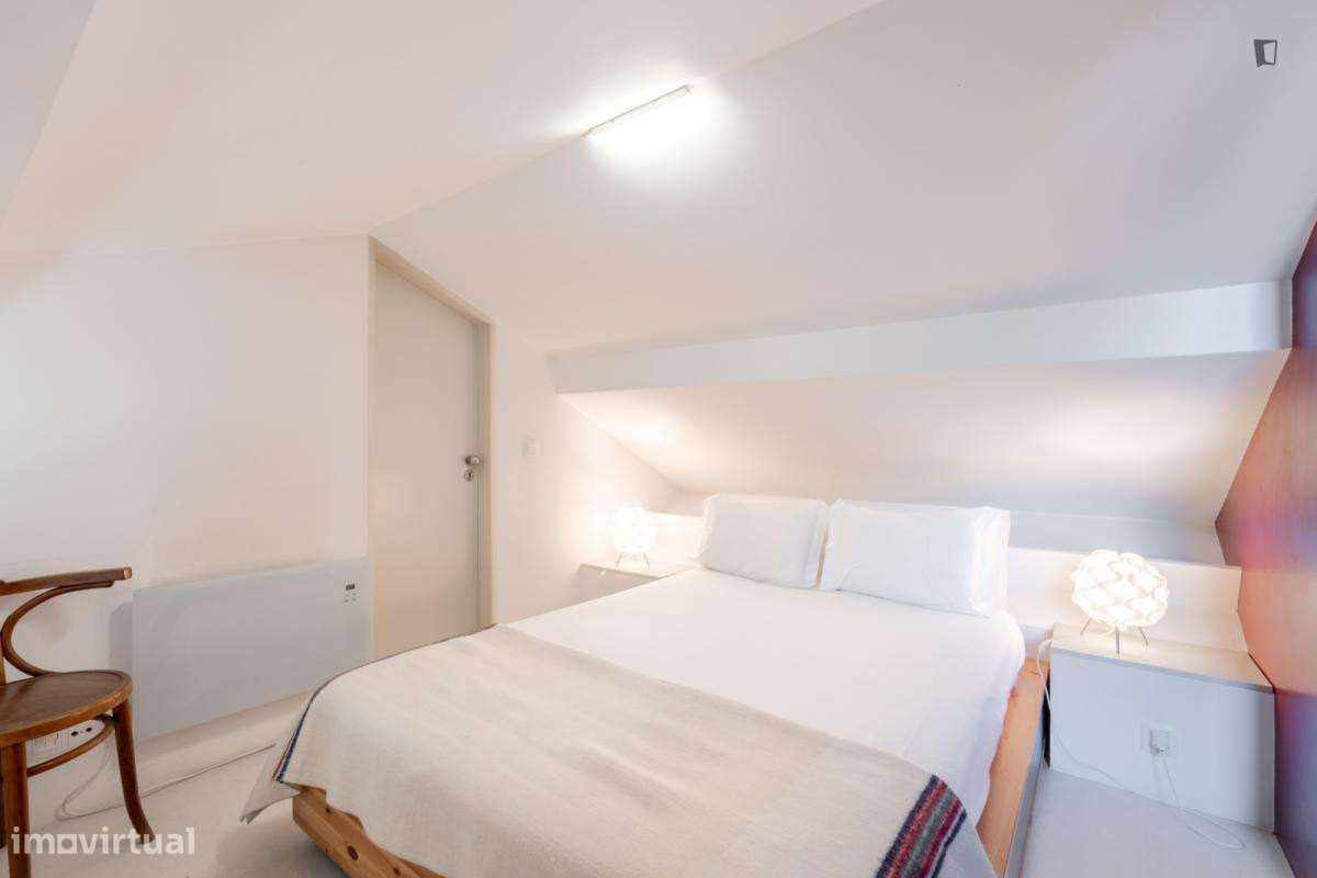 Casa com 3 quartos - localizado em Lordelo do Ouro Porto - Grande imagem: 2/49