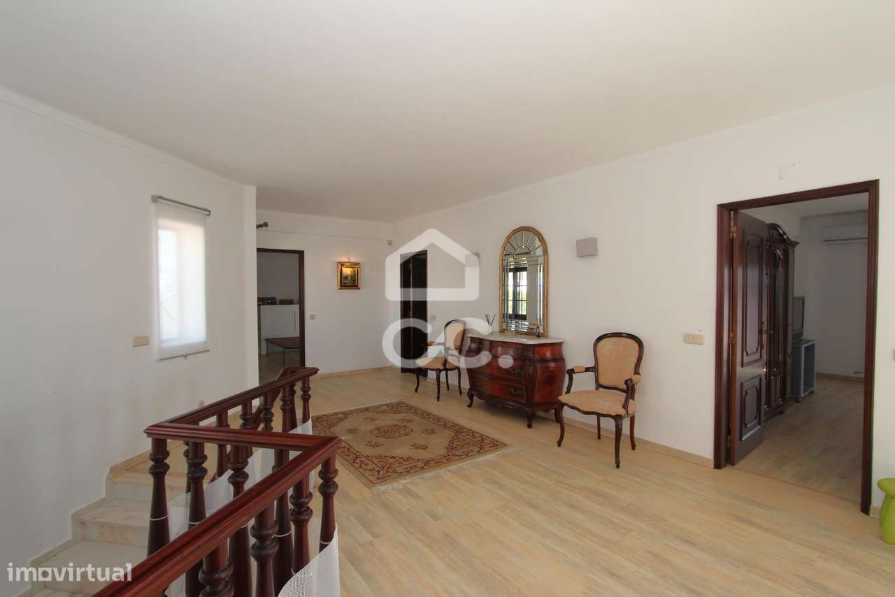 Moradia T4 em Alporchinhos - Porches com Piscina e Vista Mar a 2 minut-28