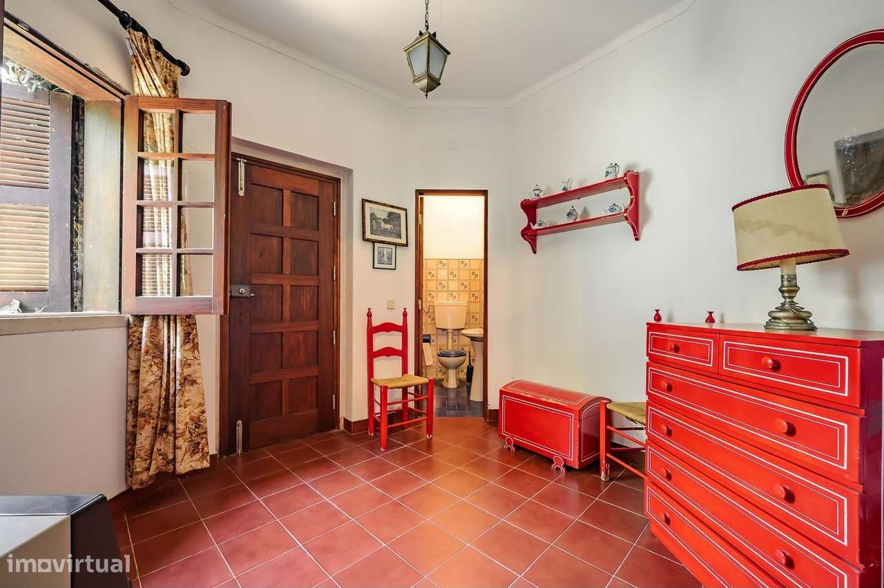 Moradia T4 com Jardim e Vista de Campo na Golegã-21