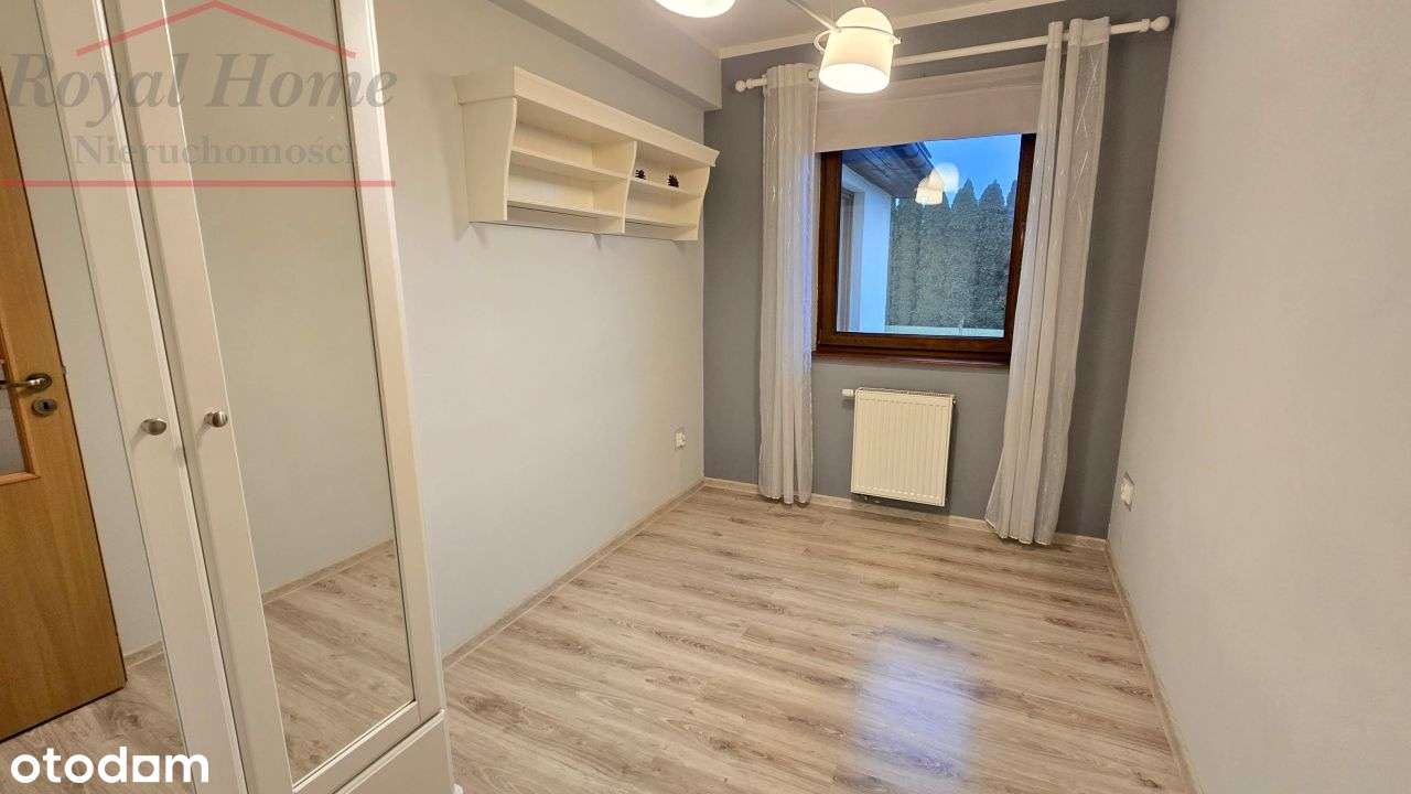 Przestronny, b. ładny, zadbany wolnostojący dom.-10