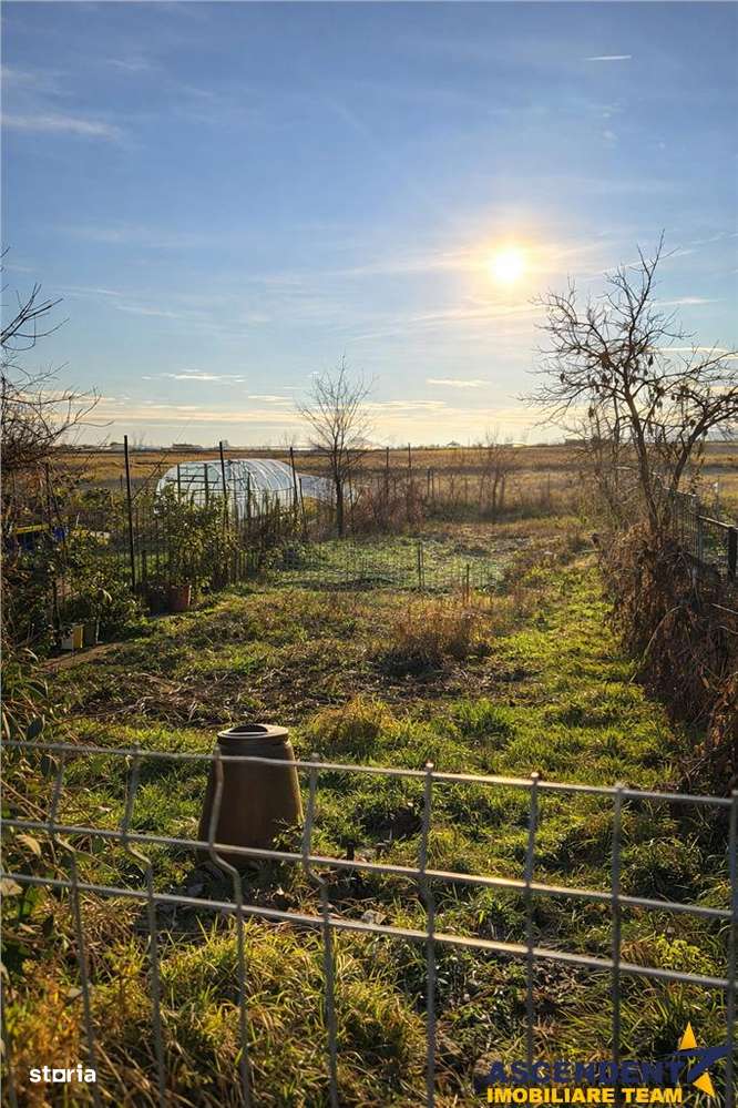 Gospodarie cu atmosfera traditionala,sursa proprie apa,pivnita,magazie - Imagine principală: 3/9