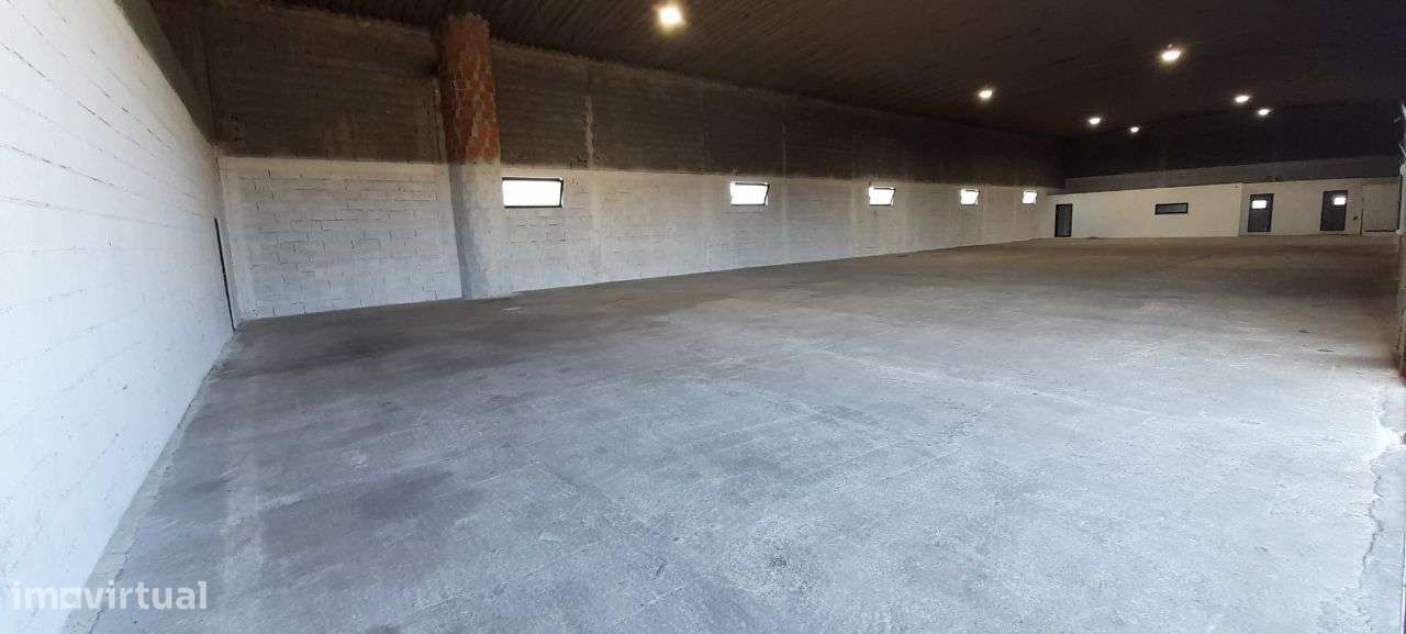 Armazém em Mundão - Grande imagem: 2/10