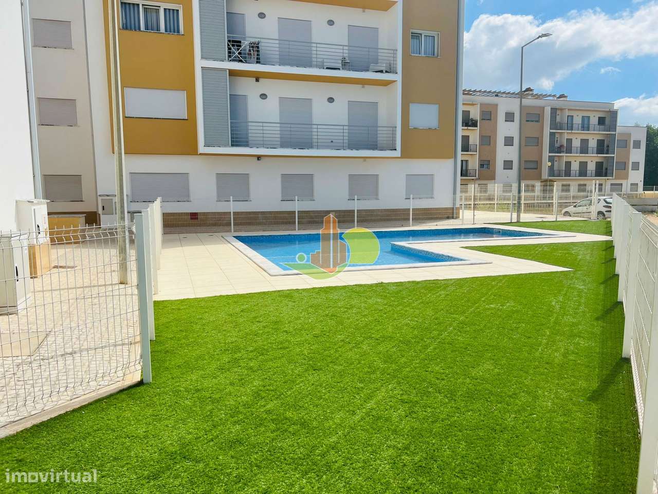 T2 c/ Garagem - Condomínio c/ Piscina-26