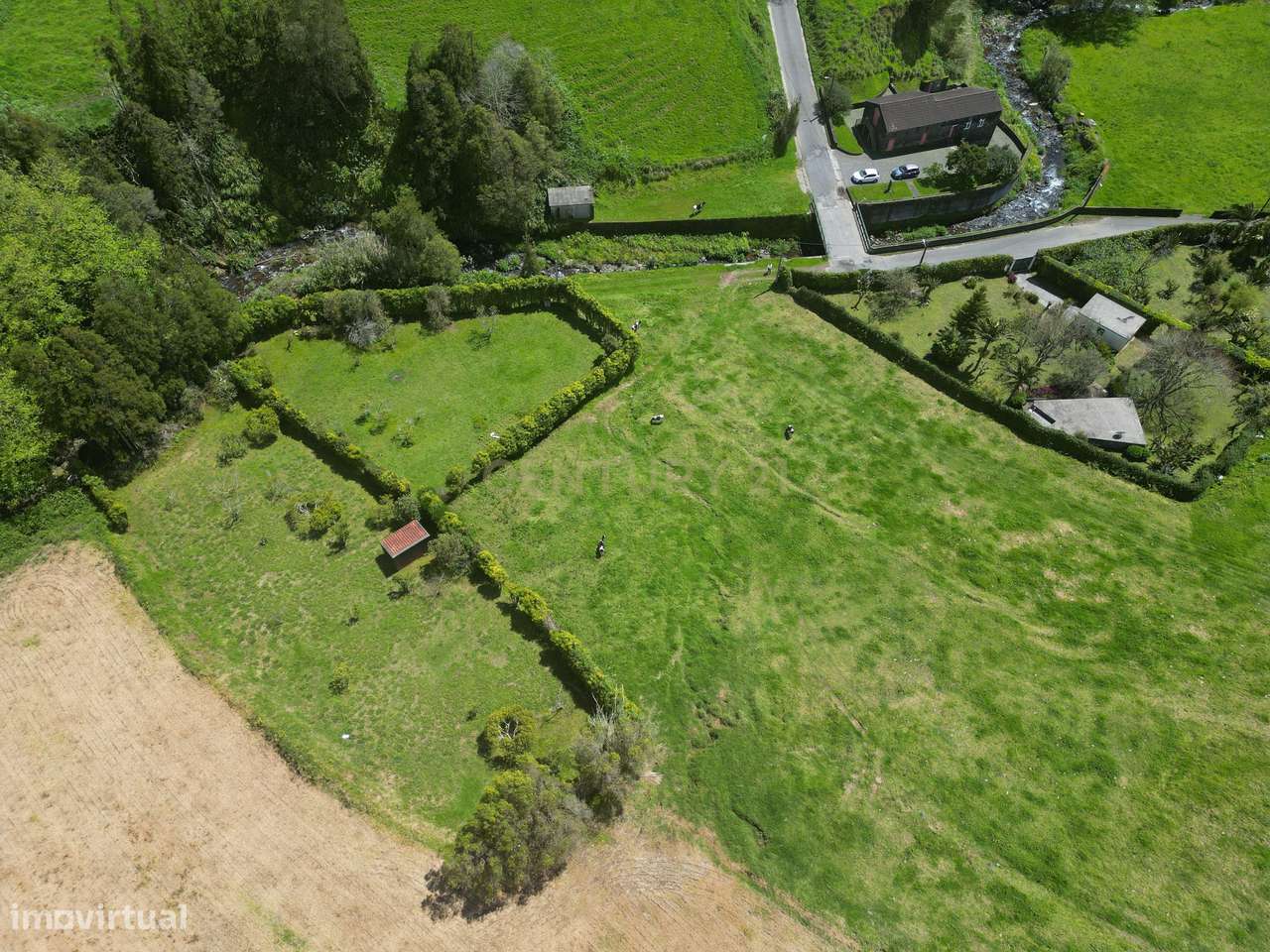Terreno de 1741m² em Nossa Senhora dos Remédios, Povoação - Grande imagem: 1/28