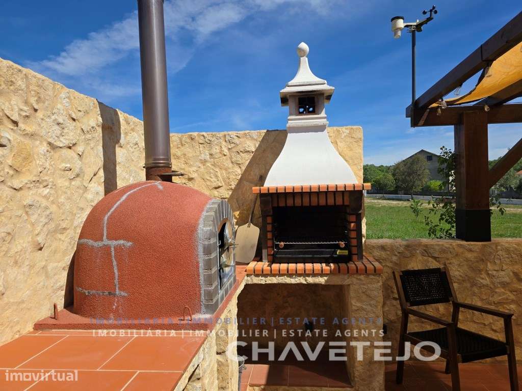Charmosa moradia T3 em pedra para venda perto de Chãos Ferreira do ...-38