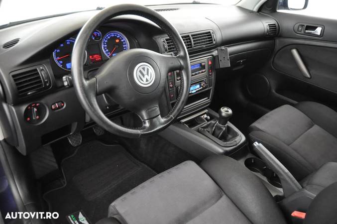 Volkswagen Passat Variant 2.0 Comfortline - 12