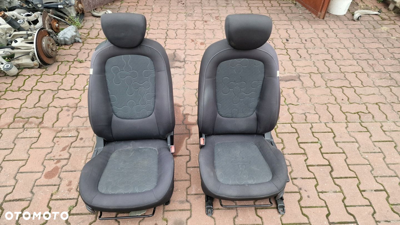 Fotel lewy prawy przód Hyundai i20 I 08-12 3D - 1