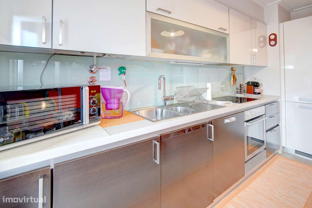 Apartamento em condomínio fechado com Vista Rio-8