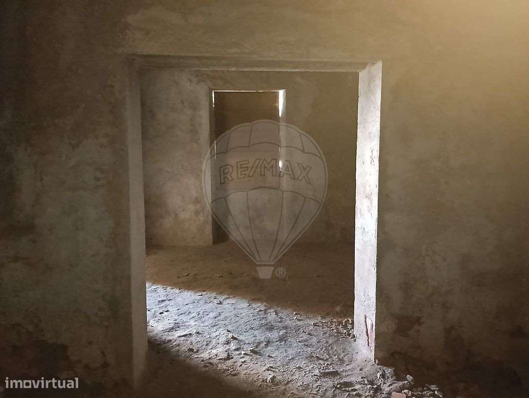 Moradia T2 para venda-7