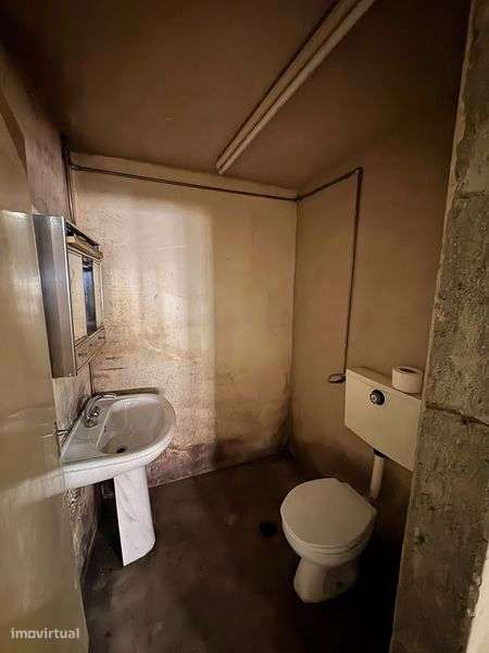 Armazém industrial em Nespereira, Guimarães - Grande imagem: 4/6