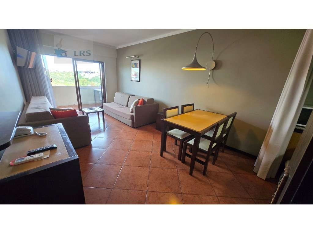 Albufeira central, sinta-se em férias o ano inteiro. apartamento T1...-4