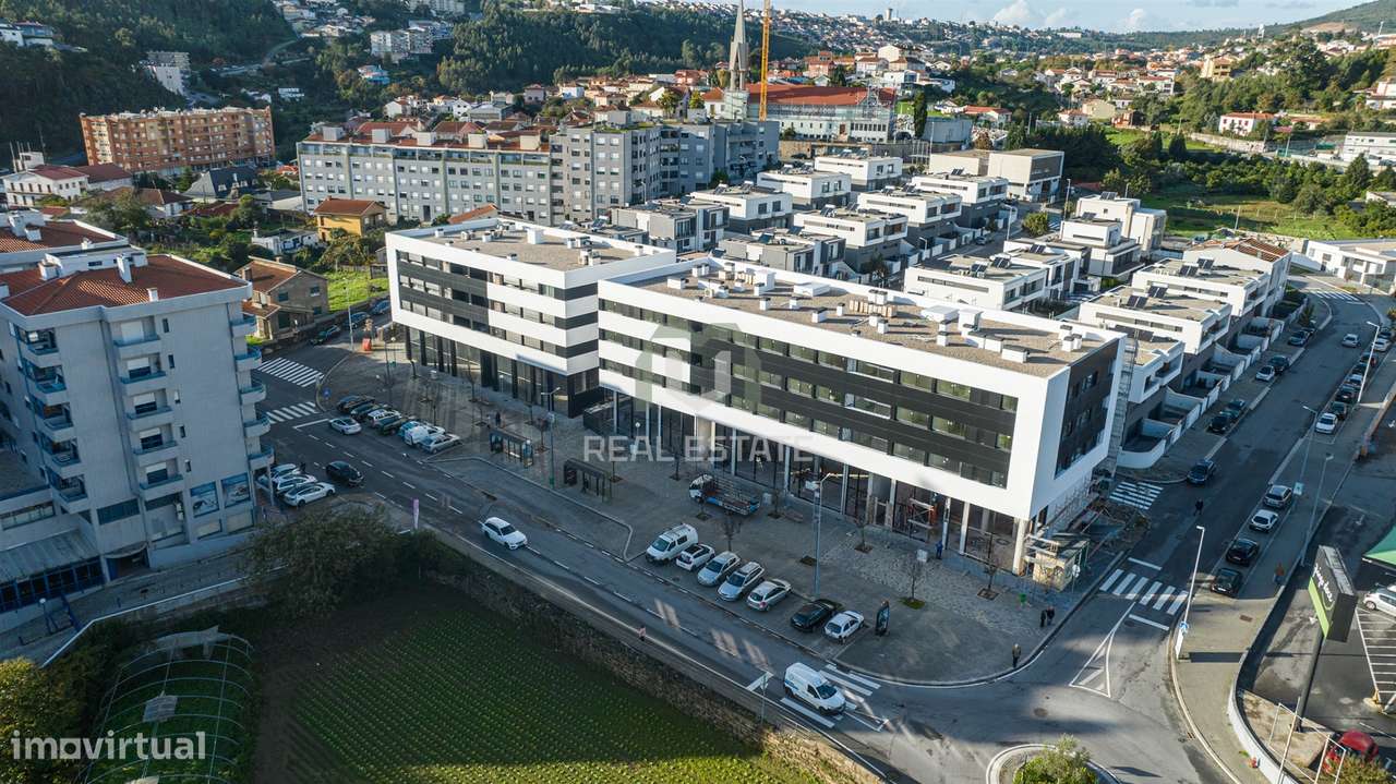Loja Comercial em S. Pedro da Cova, Gondomar - Grande imagem: 4/13