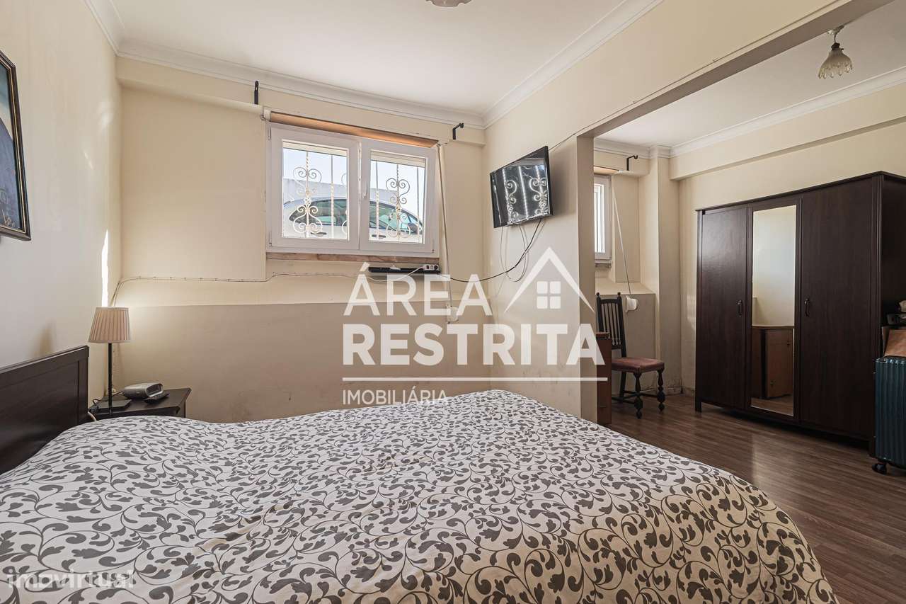 Apartamento T3 com Cave - Amadora-16