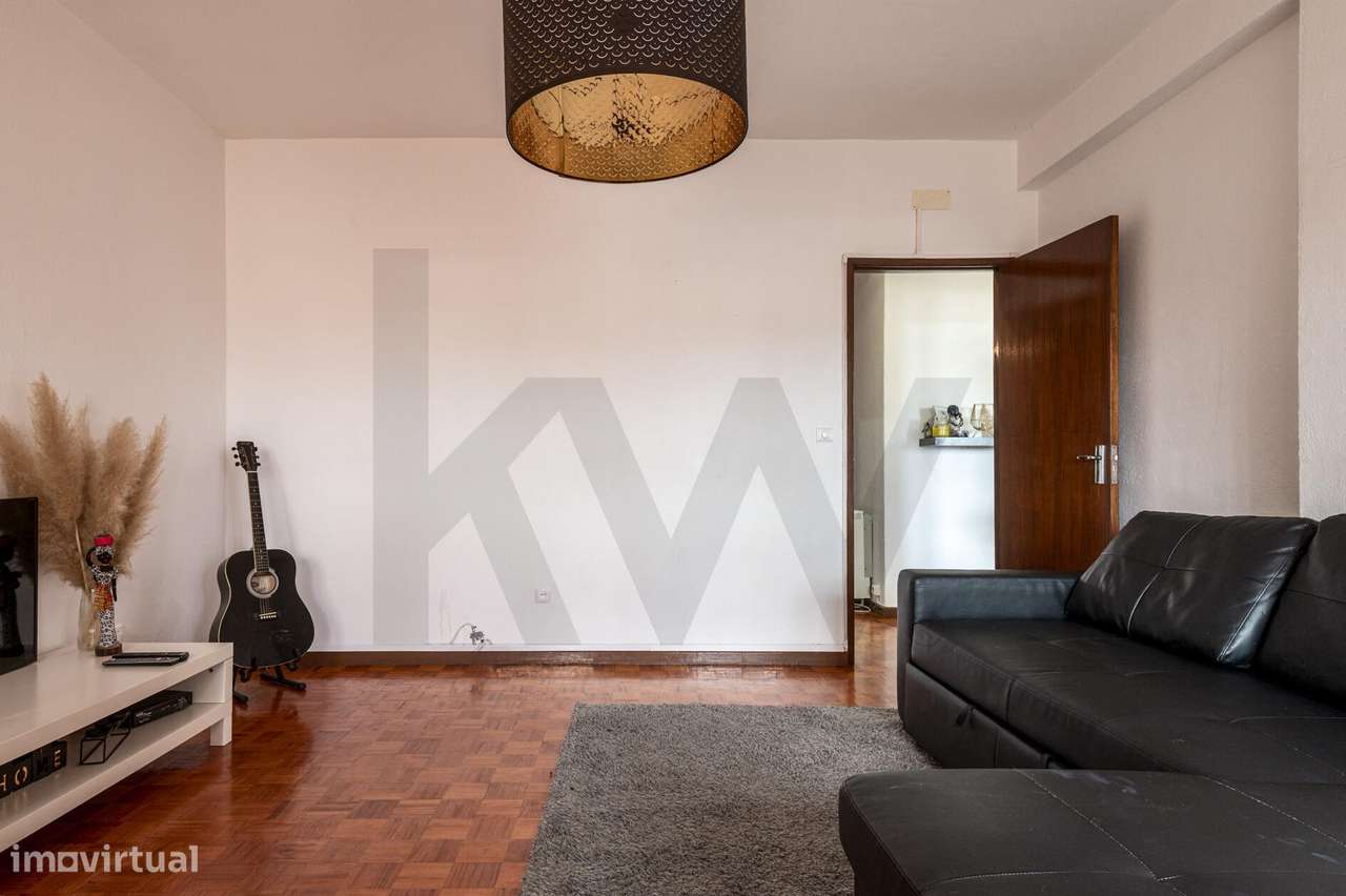 Apartamento T2 com Varanda e Arrecadação, Póvoa de Santa Iria, Vila Fr-9