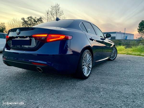 Alfa Romeo Giulia 2.2 Diesel AT8 Super - 3