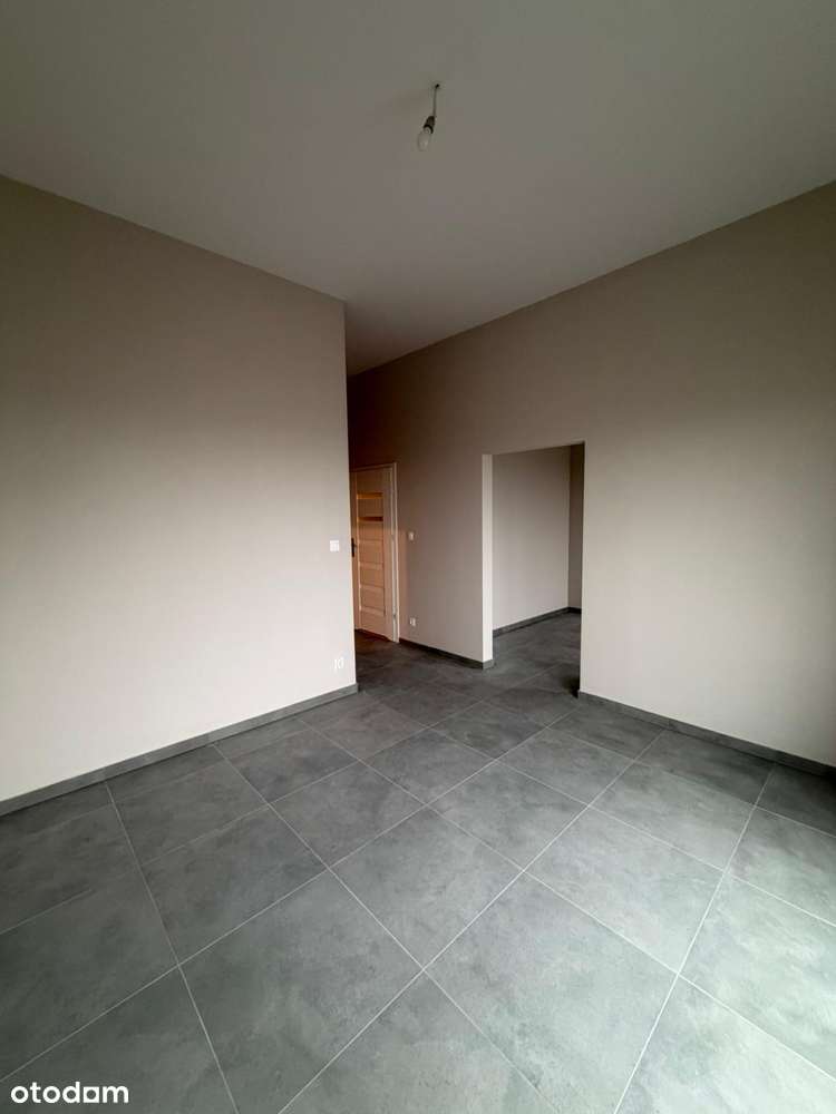 Wykończony lokal użytkowy z balkonem i parkingiem - Pełny obrazek: 5/9