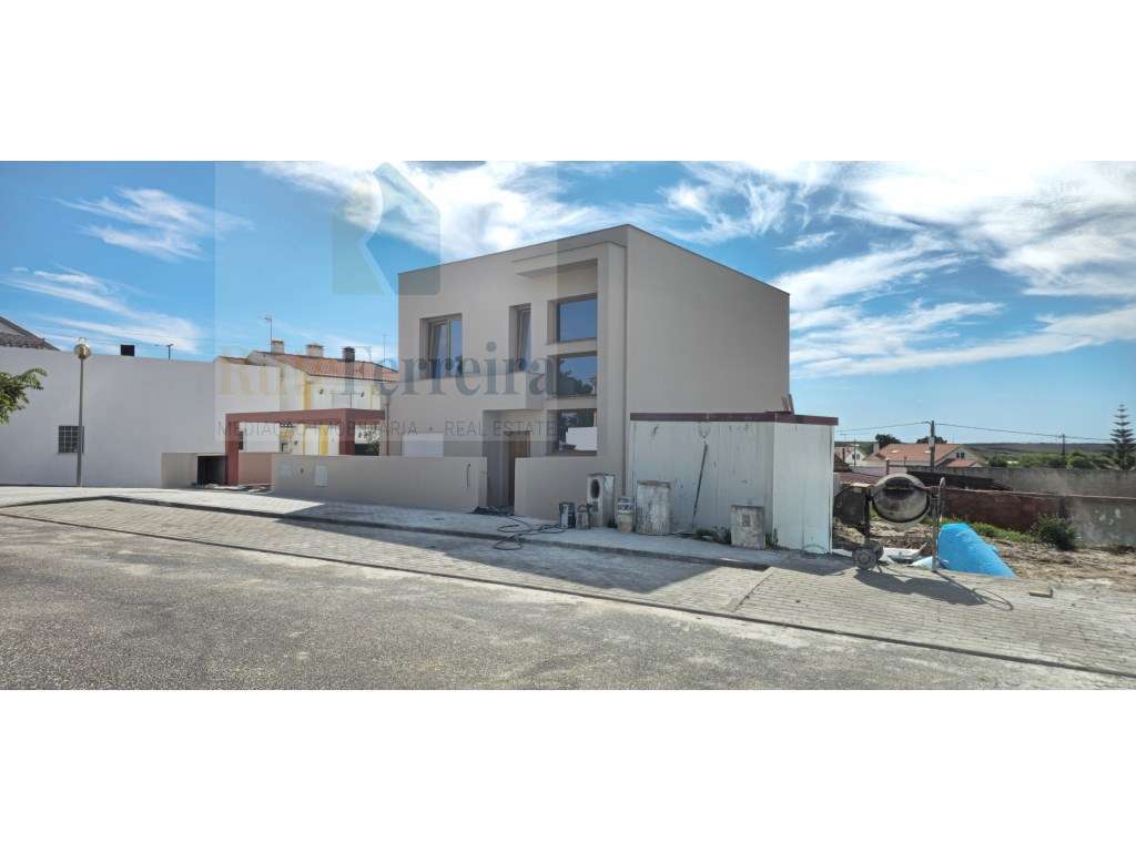 Moradia Nova T3+1 na Boavista, Silveira!-6